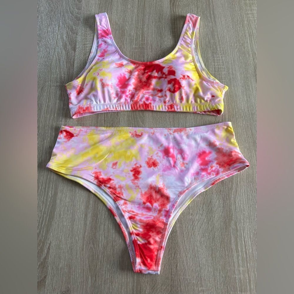 NWOT … Tie-Dye “Size: XL” Bikini Swimsuit